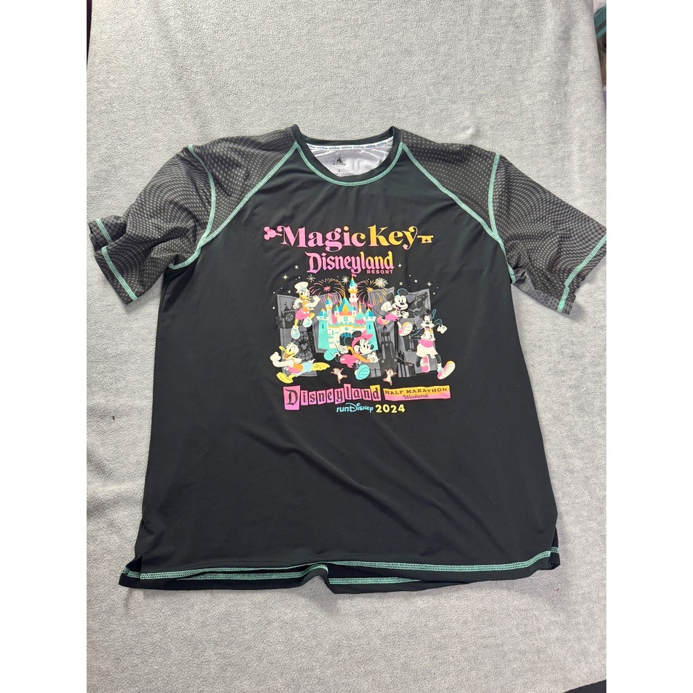 Disney Magic Key Disneyland runDisney 2024 Half Marathon Shirt‎ Mens Large Black